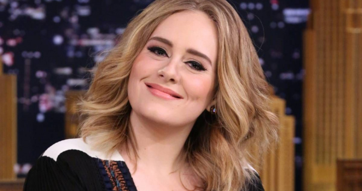Adele sur un plateau télé